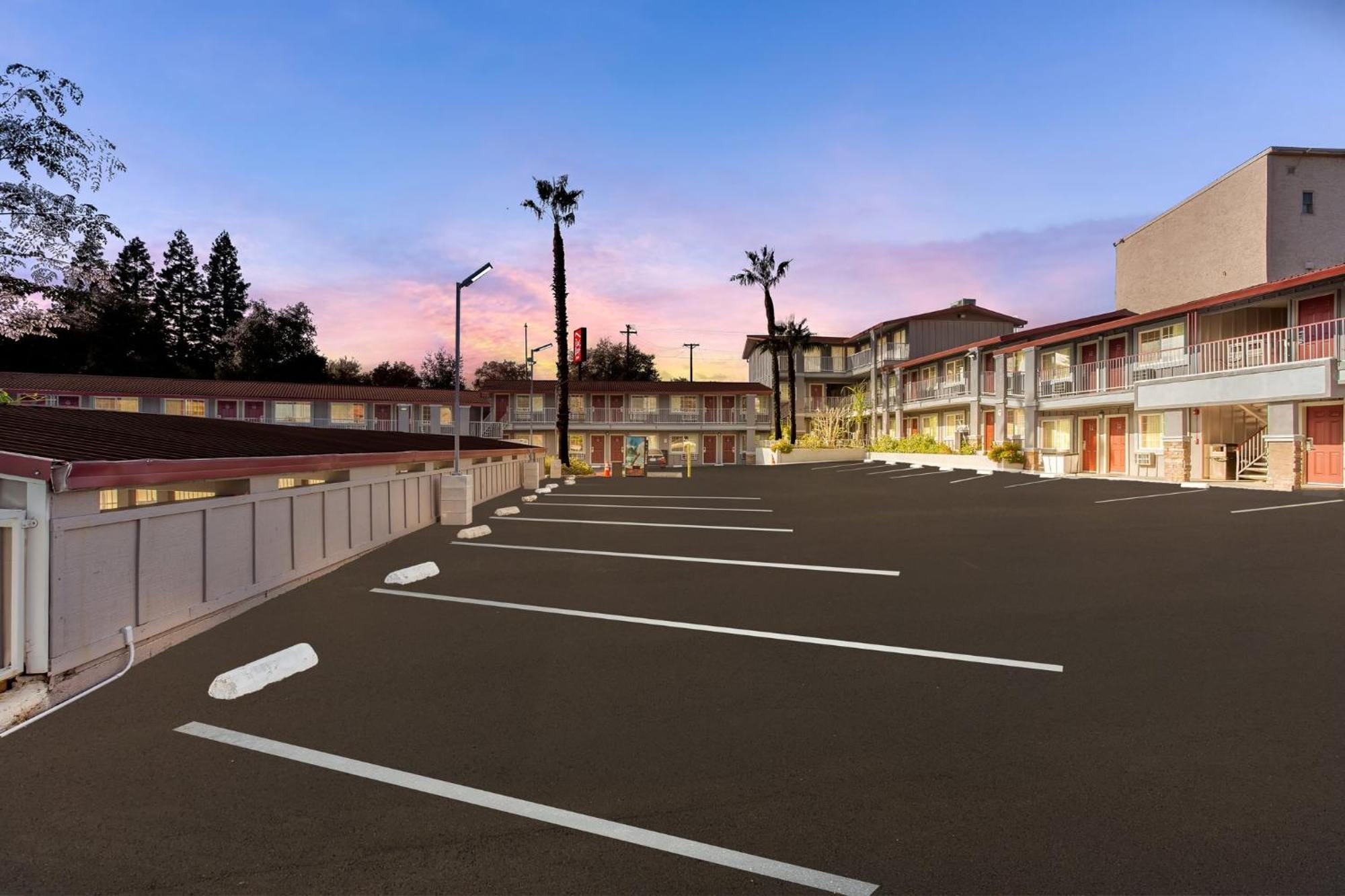 Red Roof Inn Redding Esterno foto